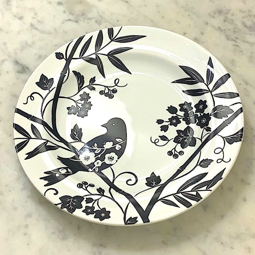 222 FIFTH GARDEN REVELRY APPETIZER BUTTER PLATE 6 1/2 INCH